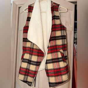 Plaid Sleeveless Jacket with Sherpa Lining